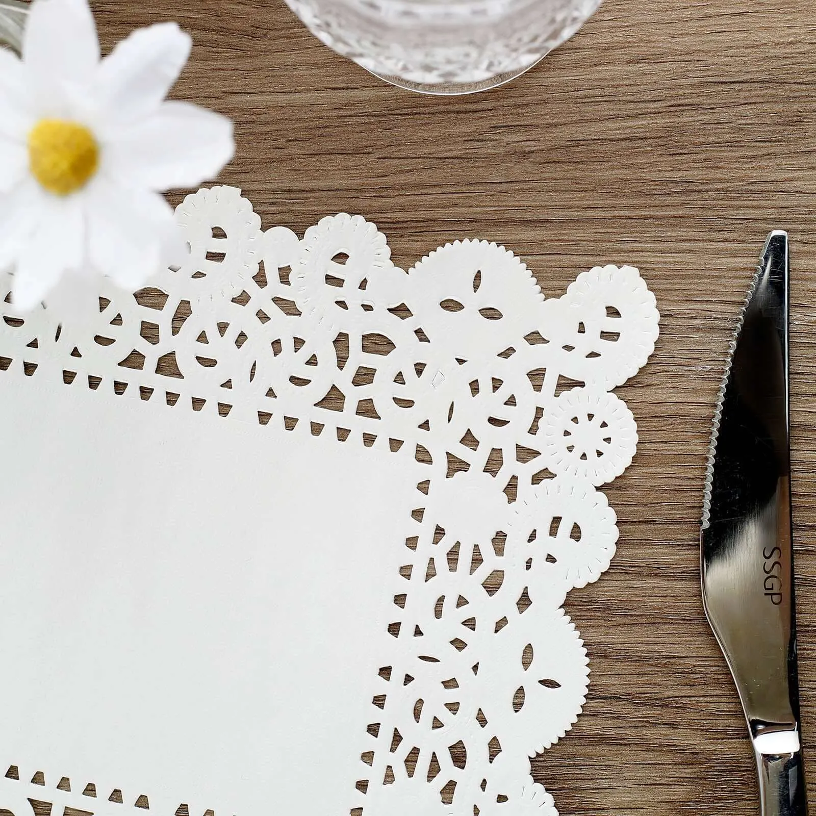 100 Pcs 7"x10" Rectangle White Lace Paper Doilies, Food Grade Paper Placemats