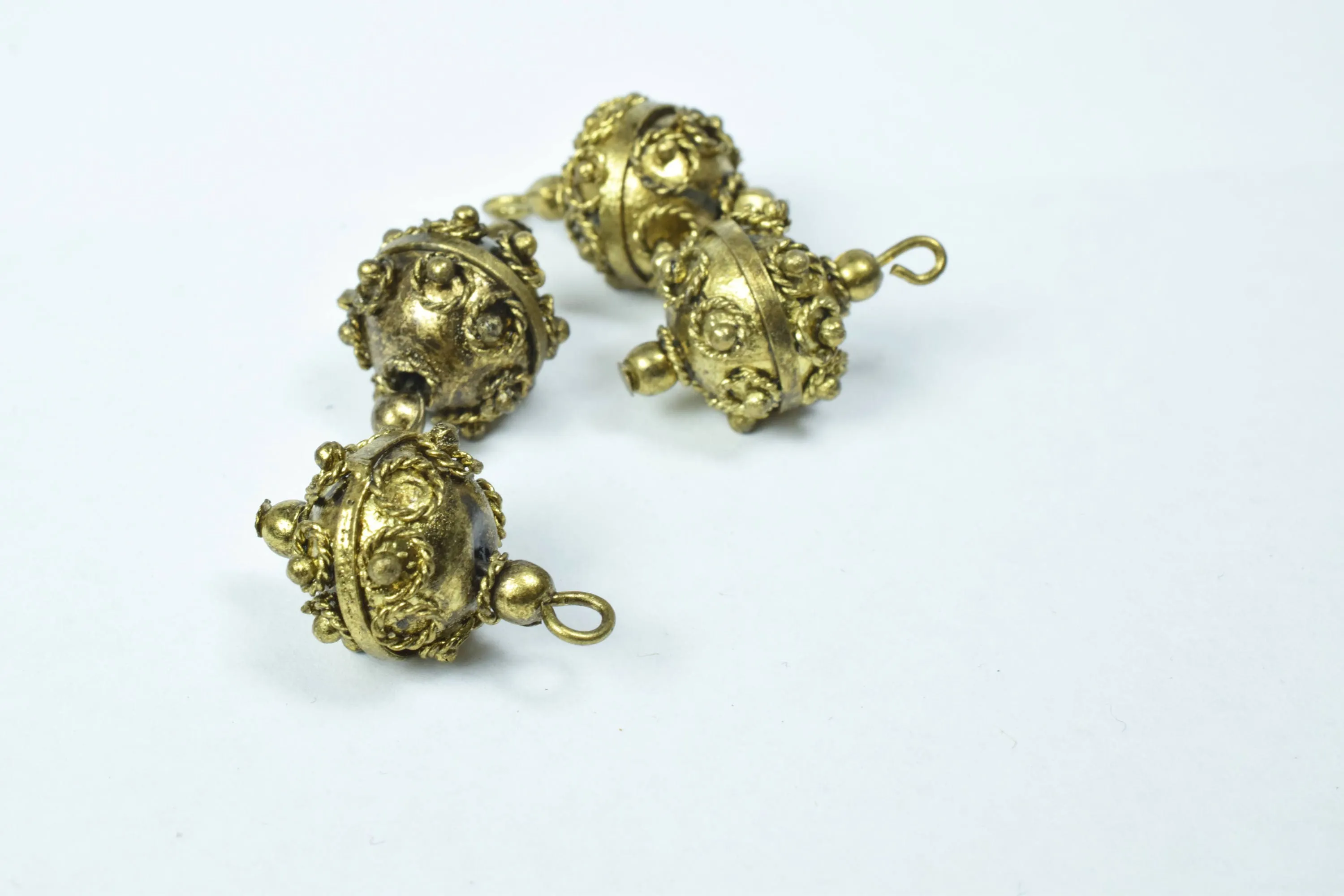 13mm/14mm Bali Eye Pin Antique Gold Plastic Beads/ Sold by 100pcs, Elaborate lightweight plastic, 2mm eye pin, Elaborate beads, Bali beads