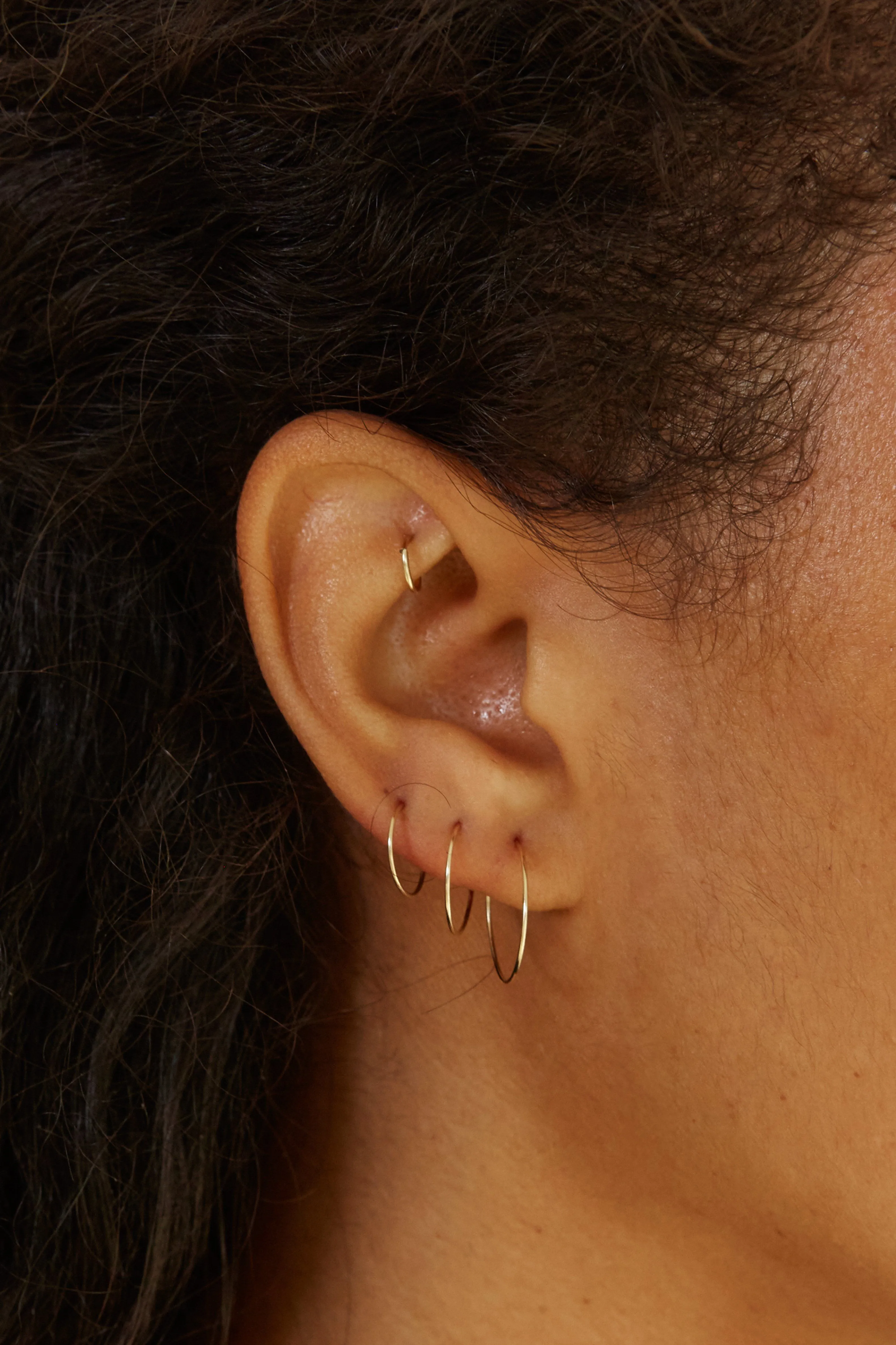 14K 301 Mini Hoops