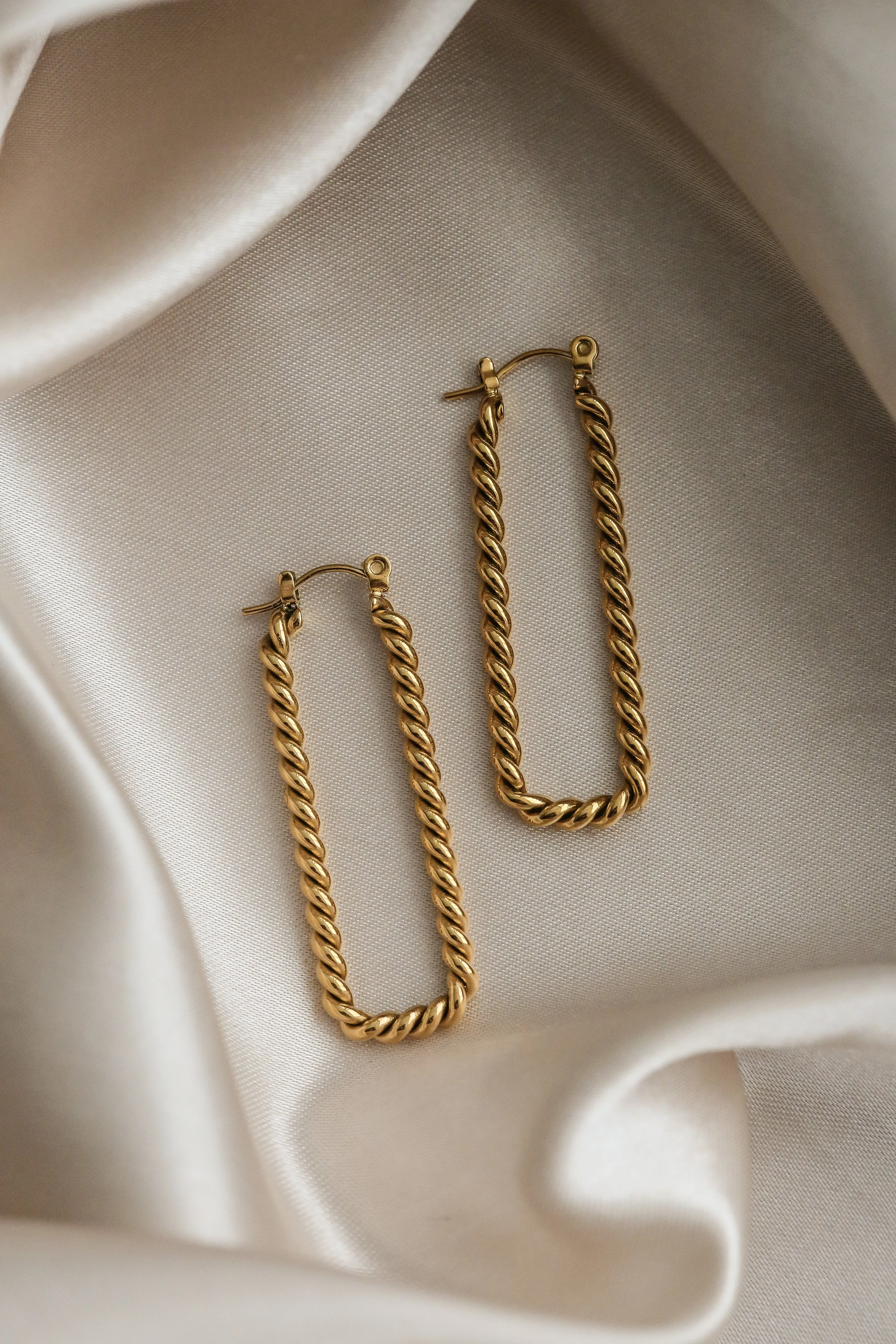 Cielo Hoop Earrings