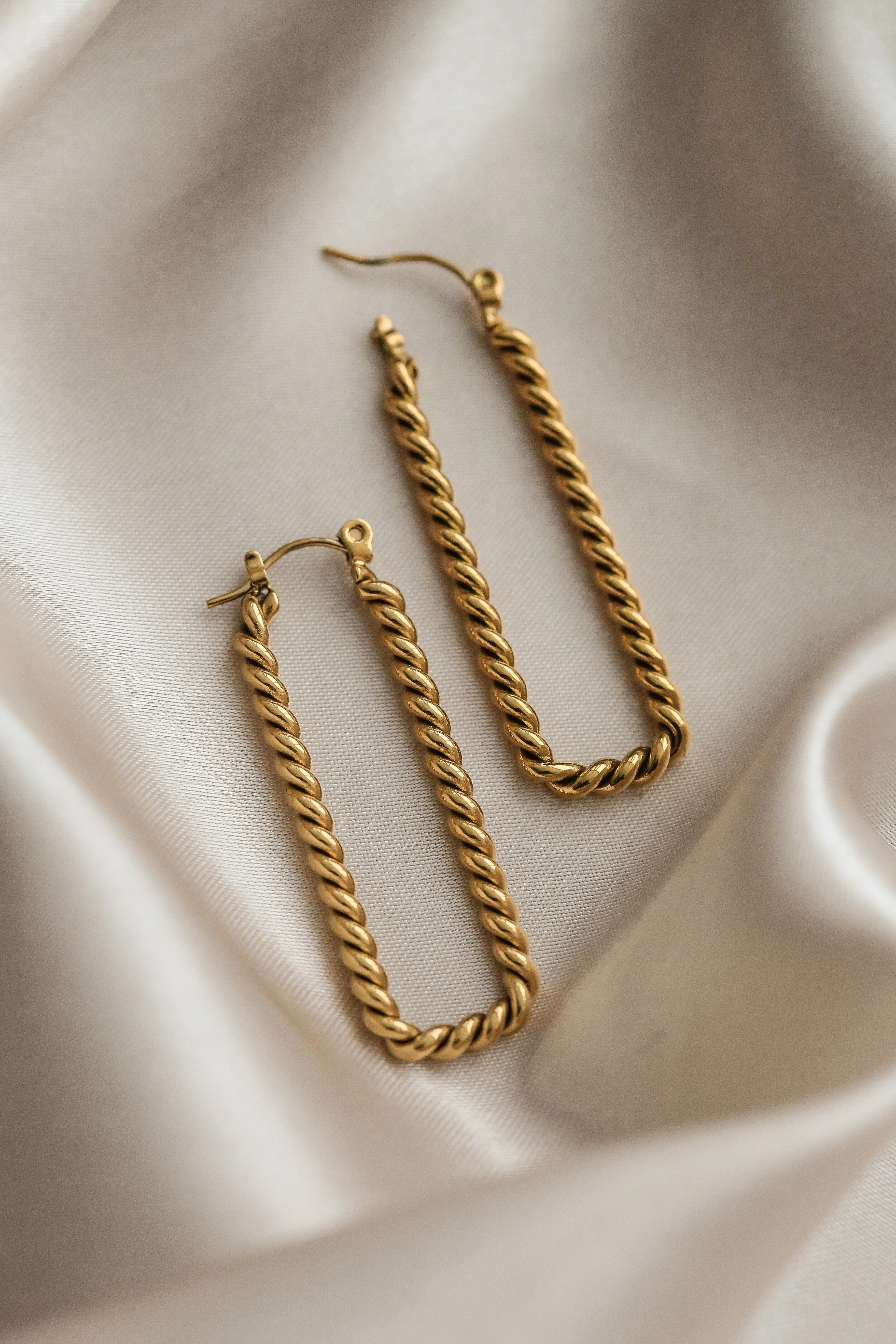 Cielo Hoop Earrings