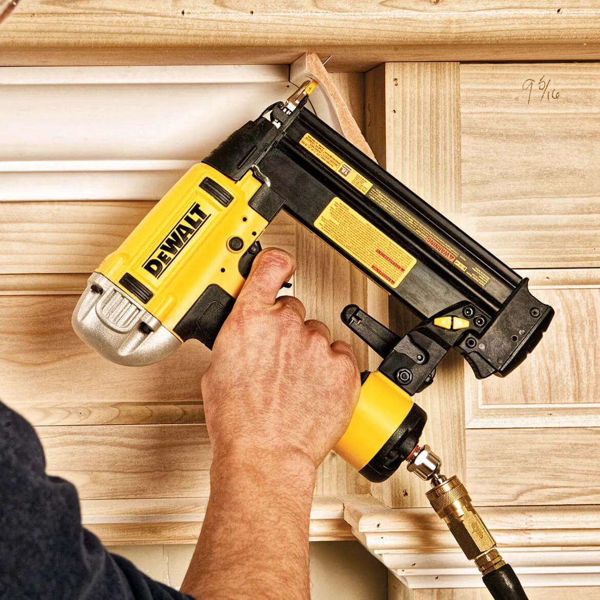 DeWALT DWFP12233 18 Guage Precision Point Brad Nailer