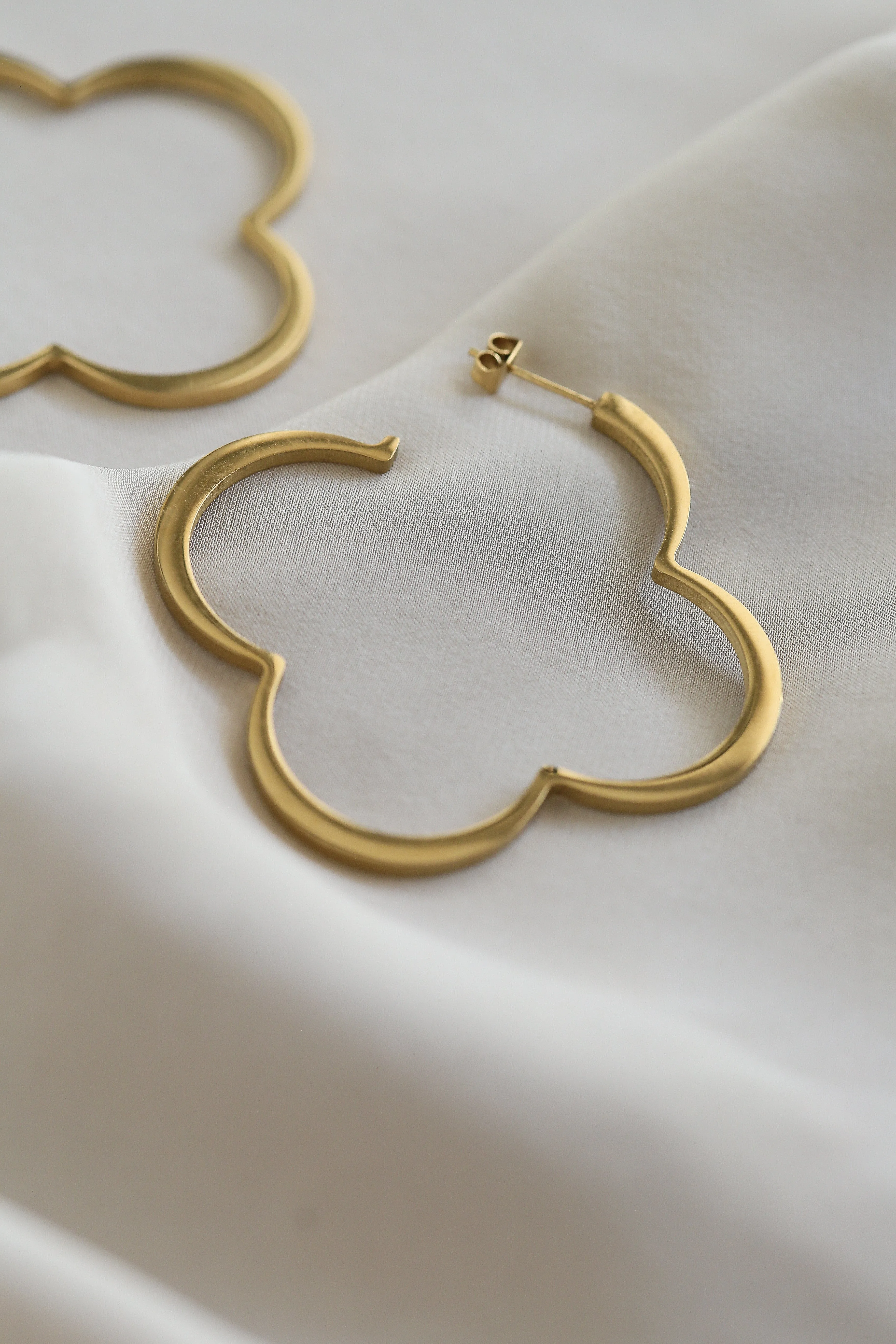 Liv Hoop Earrings