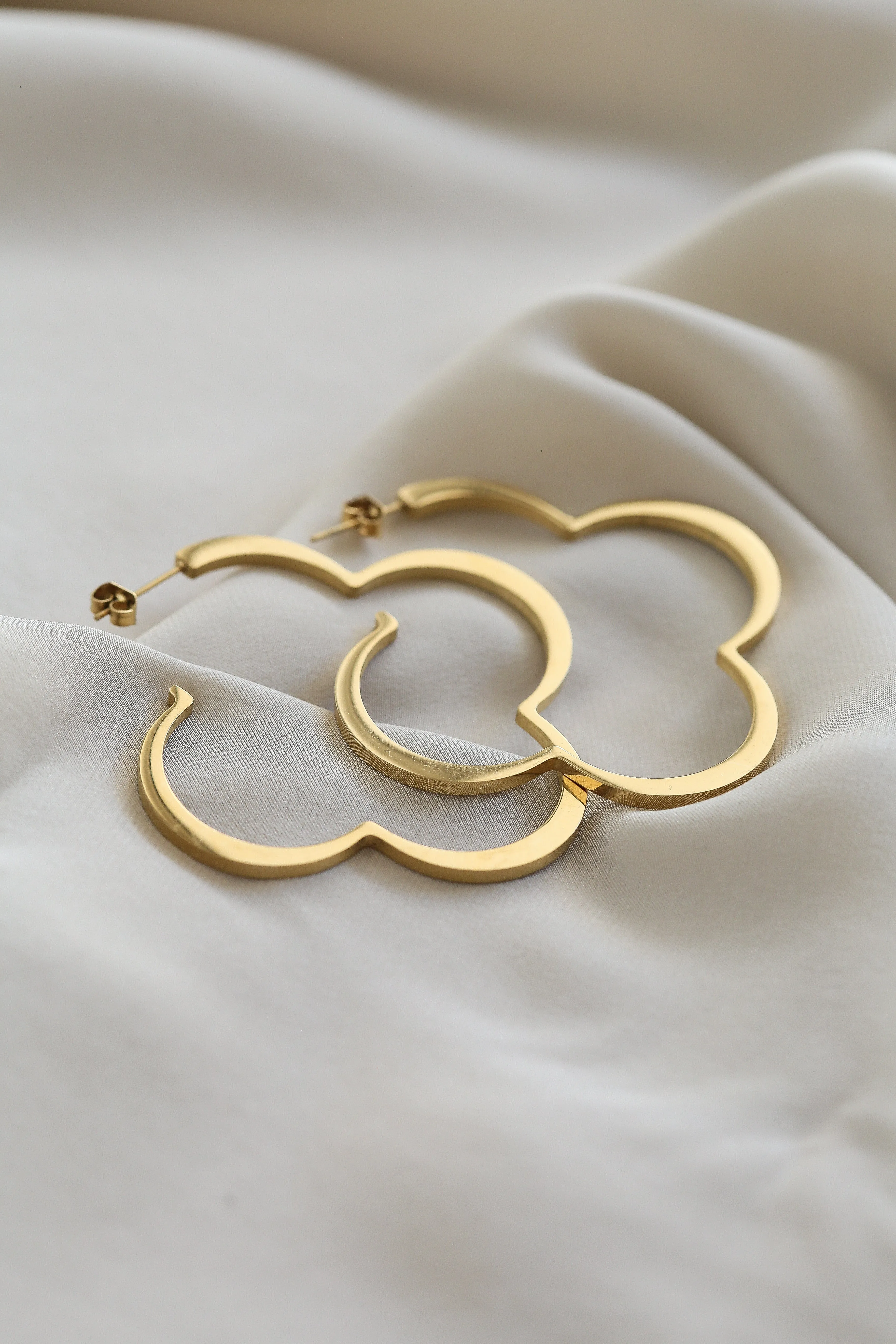 Liv Hoop Earrings