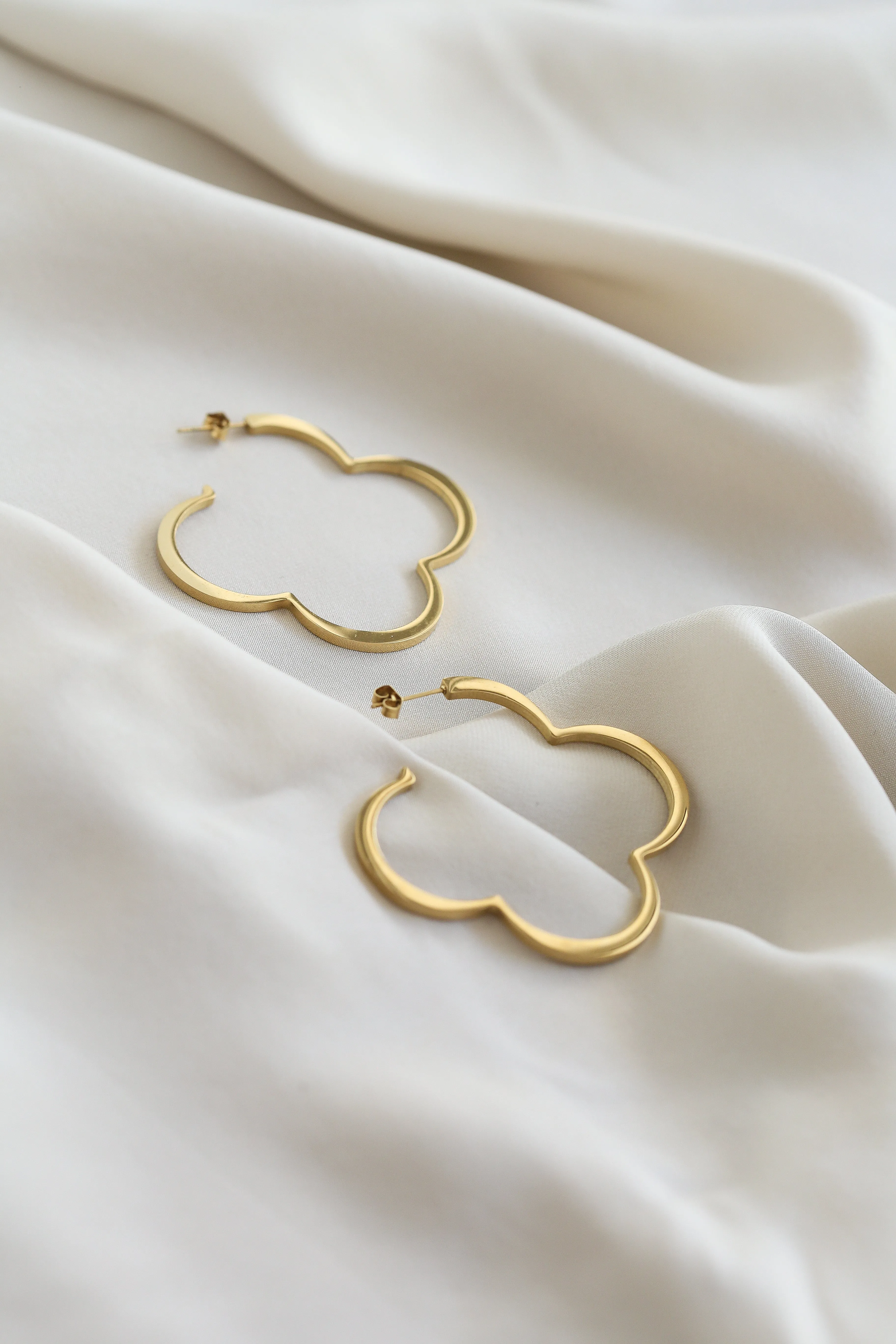 Liv Hoop Earrings